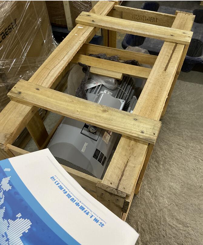 进口三菱电机型号SF-V5RUH37KT